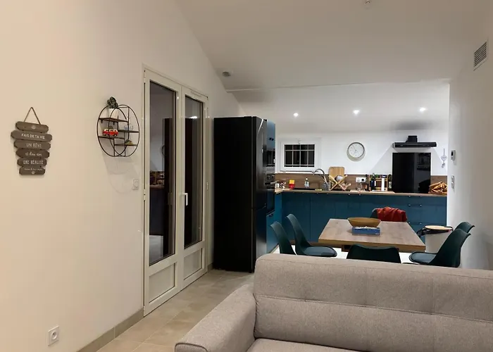Jolie Maison